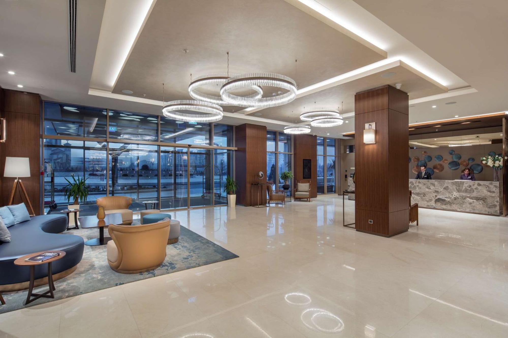 Hotel Doubletree By Hilton Skopje Exteriér fotografie Lobby